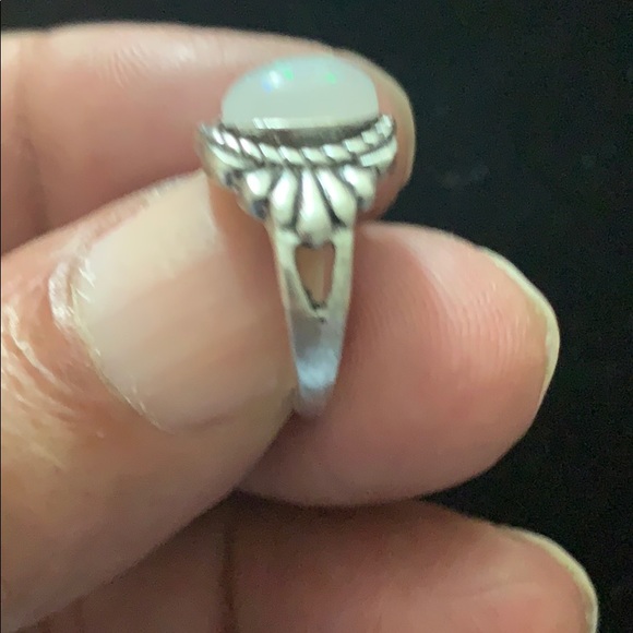 Ring - Picture 3 of 4